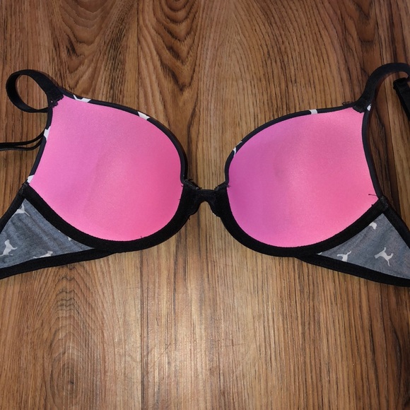 VS Pink Bra - Picture 2 of 4